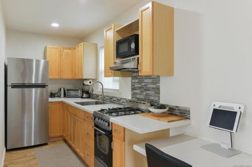 222-24 Barbara Ave, Solana Beach CA  92075-1232 exterior