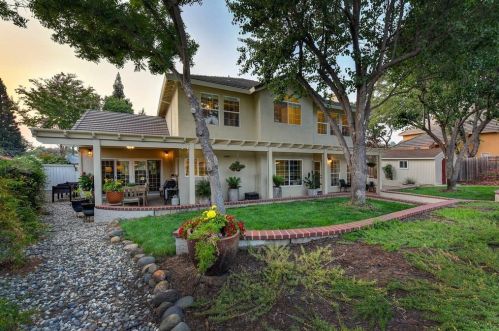 255 American River Canyon Dr, Folsom CA  95630-7142 exterior