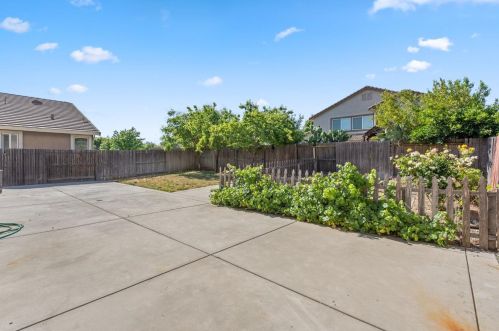 10040 Wild Orchid Way, Elk Grove CA  95757-4345 exterior