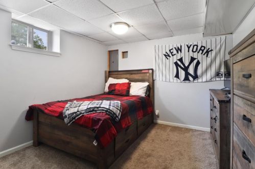 2 3 St, Hobart IN 46342-4306 exterior