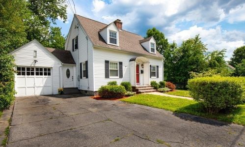 8 Birch Ave, Methuen, MA 01844-5464