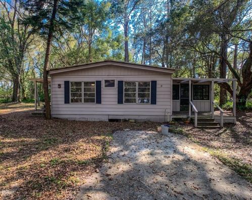 737 Junction Rd, Crescent City, FL 32112-3027