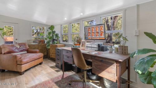 1268 Black Canyon Rd, Simi Valley CA 93063-4609 exterior