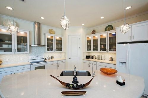4403 Tamarind Way, Naples, FL 34119