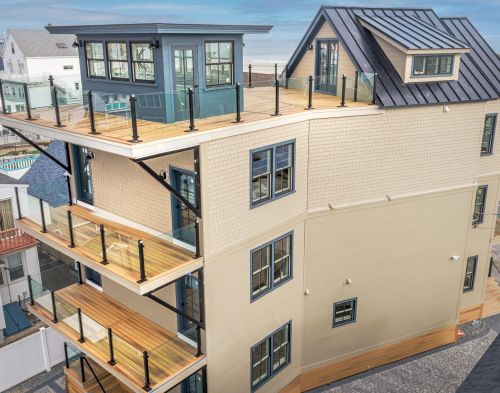 53 Ocean Blvd, Hampton, NH 03842-3050