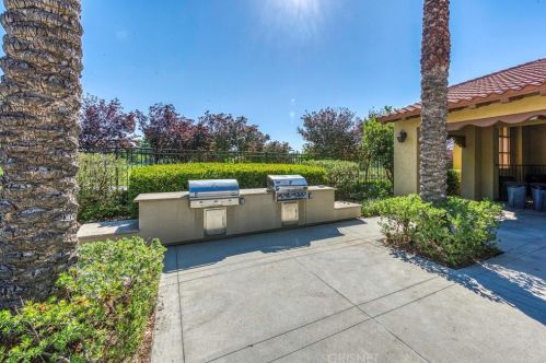 28474 Camino Del Arte Dr, Santa Clarita CA  91354-3094 exterior