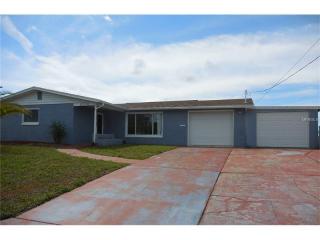 6536 Leeside Isle, Port Richey, FL 34667-1903