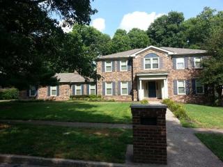 1057 Turkey Foot Rd, Lexington, KY 40502-2712