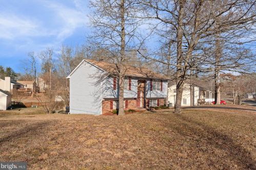 10909 Heatherwood Dr, Spotsylvania VA  22553-1669 exterior