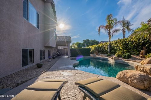 7002 Lone Cactus Dr, Glendale AZ 85308-9508 exterior