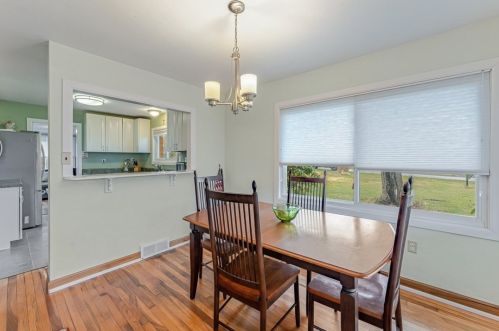403 Laurel Dr, Canonsburg, PA 15317-3219