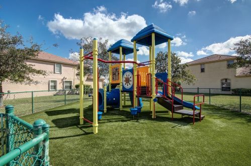 14350 11th St, Hollywood FL  33027-6148 exterior