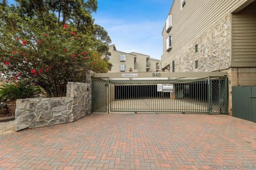 940 Sealane Dr, Encinitas CA  92024-5037 exterior