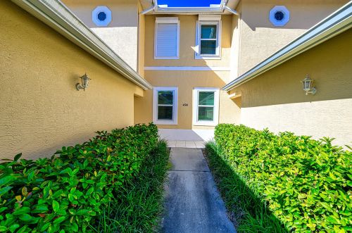 494 Tallwood St, Marco Island, FL 34145-2851