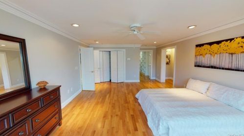 5 Amanda Ct, White Plains NY  10607-2418 exterior