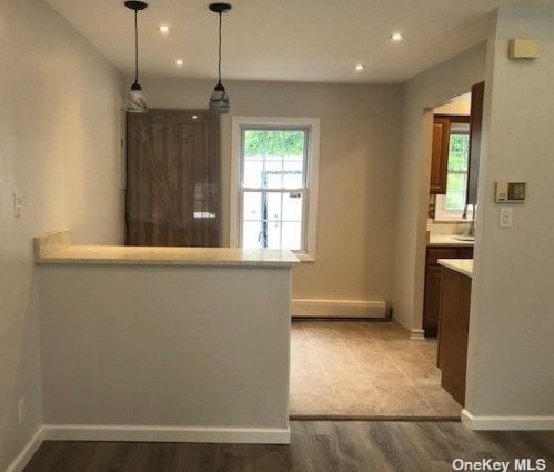 364 Vanderbilt Blvd, Oakdale NY  11769-2038 exterior