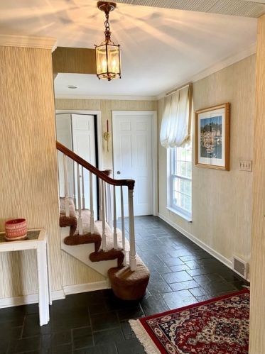 204 Penhurst Rd, Pittsburgh, PA 15235-1024