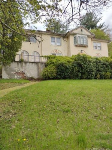 478 Willow St, Waterbury, CT 06710-1316