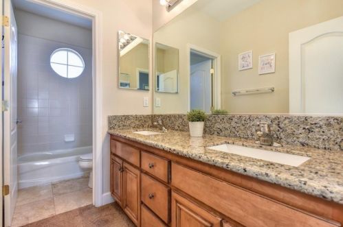 5046 Courtney Way, Folsom CA  95762-5478 exterior