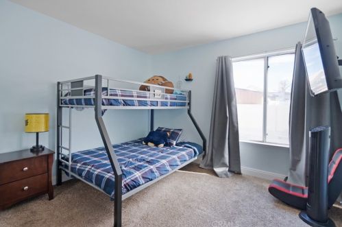 13262 Spring Way, Victorville CA  92392-6805 exterior