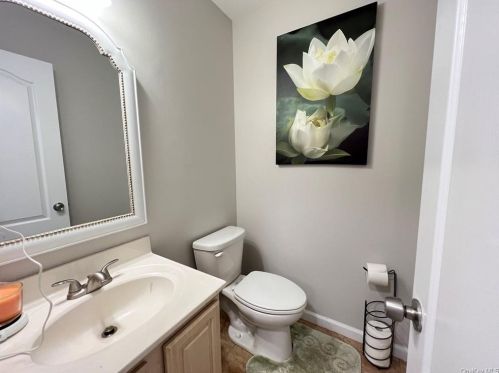 20 Dogwood Dr, Middletown NY 10940-1801 exterior