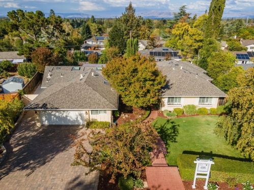 1505 Cedar Pl, Los Altos, CA 94024-7262