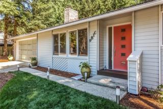 9810 162nd Ave, Redmond, WA 98052-3023