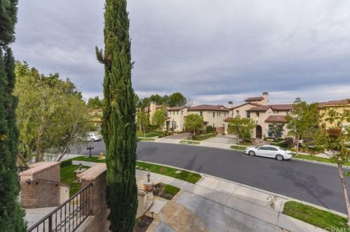 28 Climbing Vine, Irvine CA  92603-0200 exterior