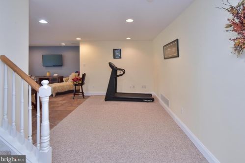 116 Osborne Cir, Kennett Sq PA  19348-1910 exterior