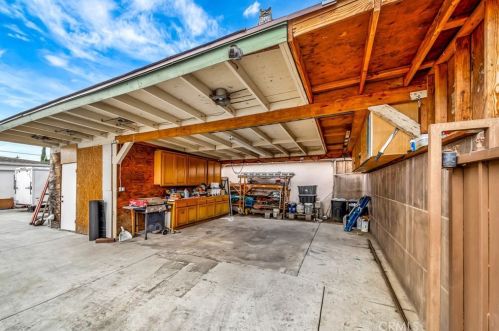 17119 Saticoy St, Van Nuys CA 91406-2146 exterior