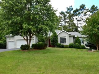 20 Fairway View Dr, Weaverville NC  28787-8712 exterior