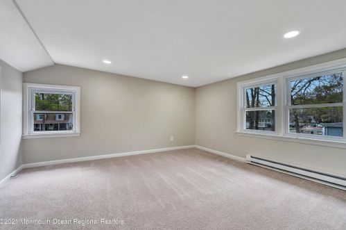 226 Davis Ave, Lacey NJ  08731-3519 exterior