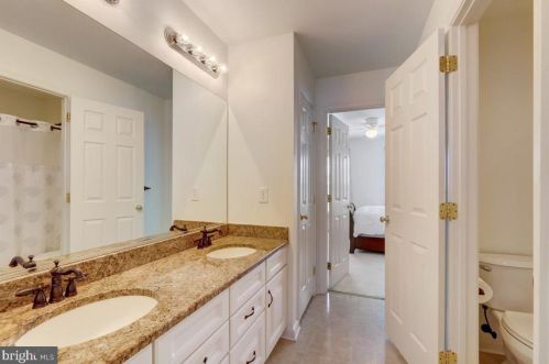 33 Mullen Dr, Erial NJ  08081-1300 exterior