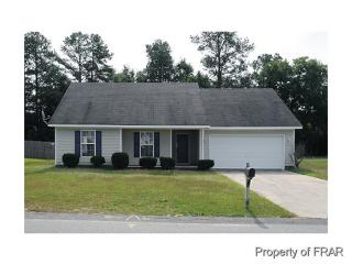 112 Hosta Dr, Raeford, NC 28376-5326