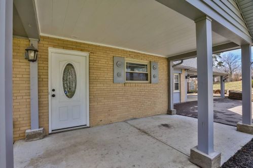 5000 Hagewa Dr, Cincinnati OH 45242-6231 exterior