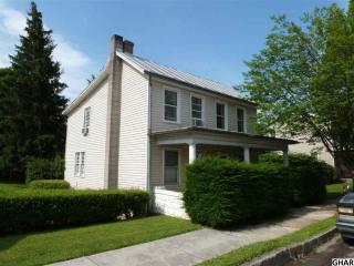 35 Broad St, North Newton, PA 17241-1501