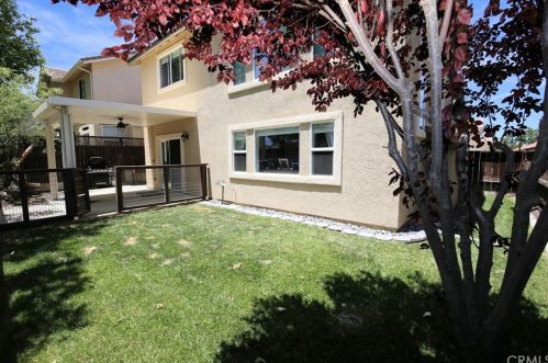 1095 Megan Ct, Templeton CA  93465-4051 exterior