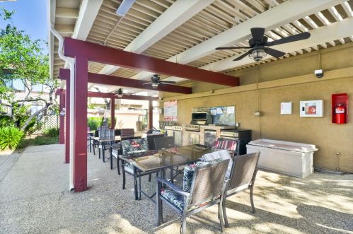 34254 Arizona St, Union City CA  94587-5705 exterior