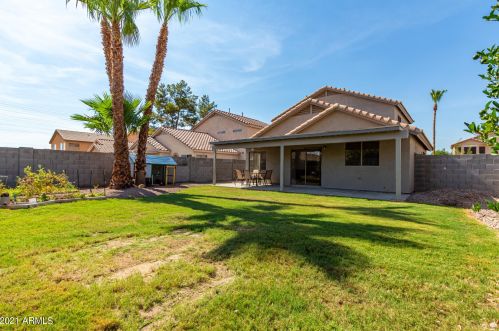 2071 Pinto Dr, Gilbert, AZ 85296-3329