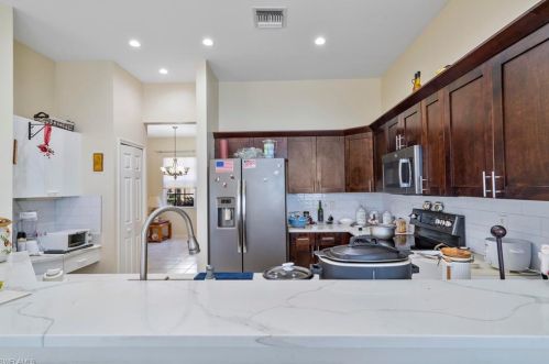 853 Grand Rpd Blvd, Naples FL 34120-4428 exterior