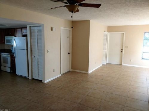 682 103rd Ave, Naples FL  34108-3219 exterior