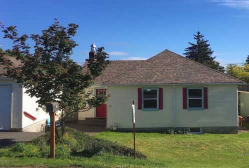 1341 Miller Ln, Tongue Point OR  97103-3946 exterior