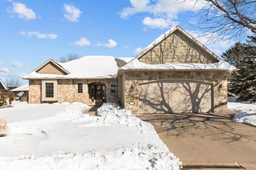 840 Kelsey Brook Ct, Menasha, WI 54952-8806