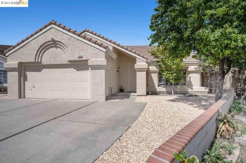 18 Cotati Ct, Oakley, CA 94561-3144