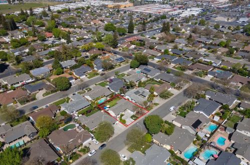 613 Mayflower St, Modesto CA  95356-1411 exterior