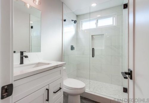 250 Delphinium St, Encinitas CA  92024-3303 exterior