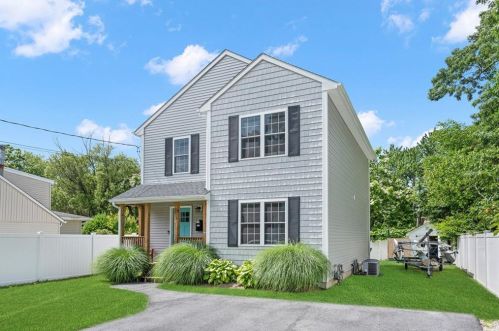 113 Pender Ave, Warwick RI  02889-4808 exterior