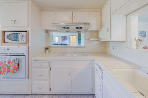 2350 253rd St, Lomita CA  90717-2010 exterior