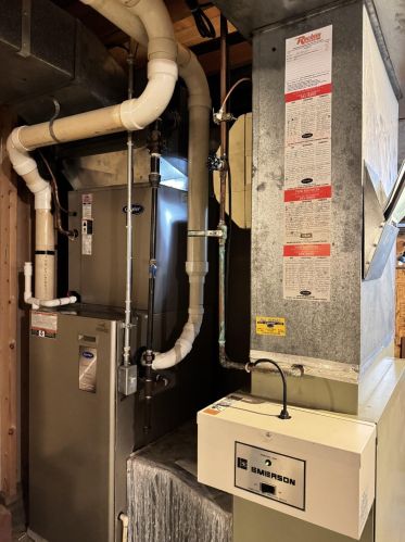 1 Cedar Pt, Newport KY  41076-1743 exterior