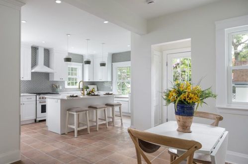 87 Woodbury St, Providence RI  02906-3509 exterior